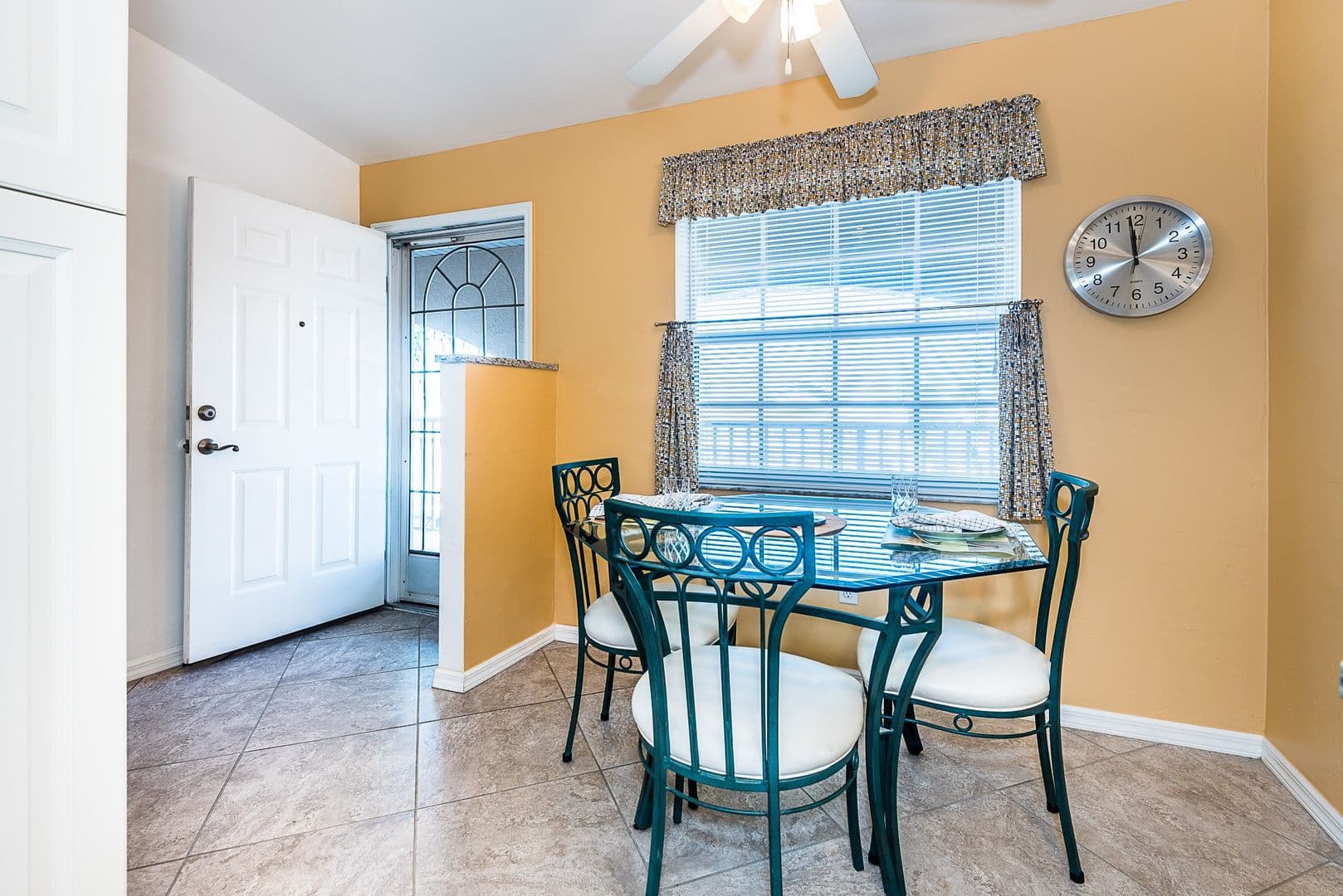 Lake Suzy Apartment: 11644 SW Egret Circle #506