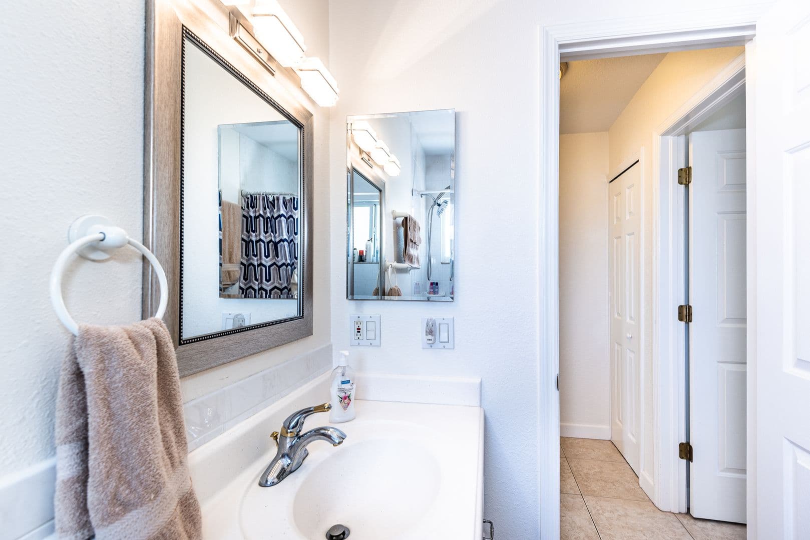 Port Charlotte Apartment: 129 Cousley Dr.