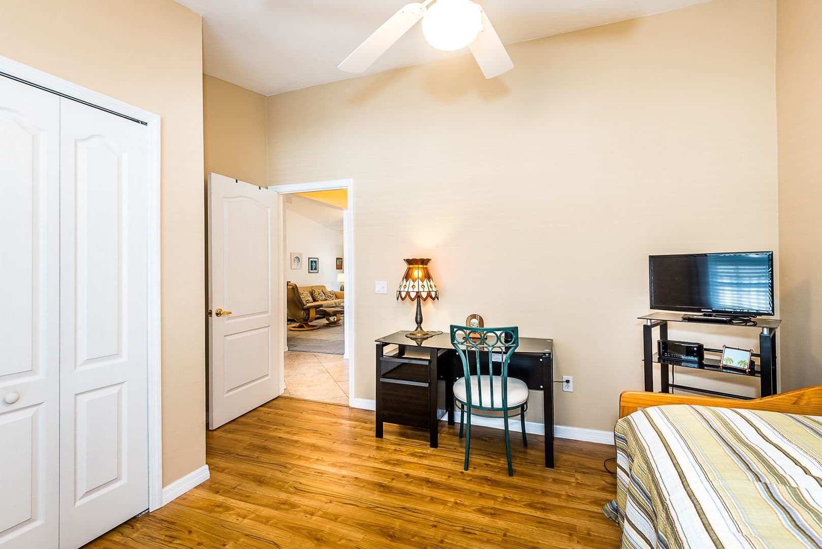 Lake Suzy Apartment: 11644 SW Egret Circle #506