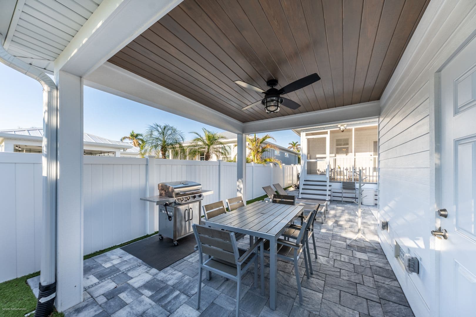 Punta Gorda Apartment: 327 Harvey St