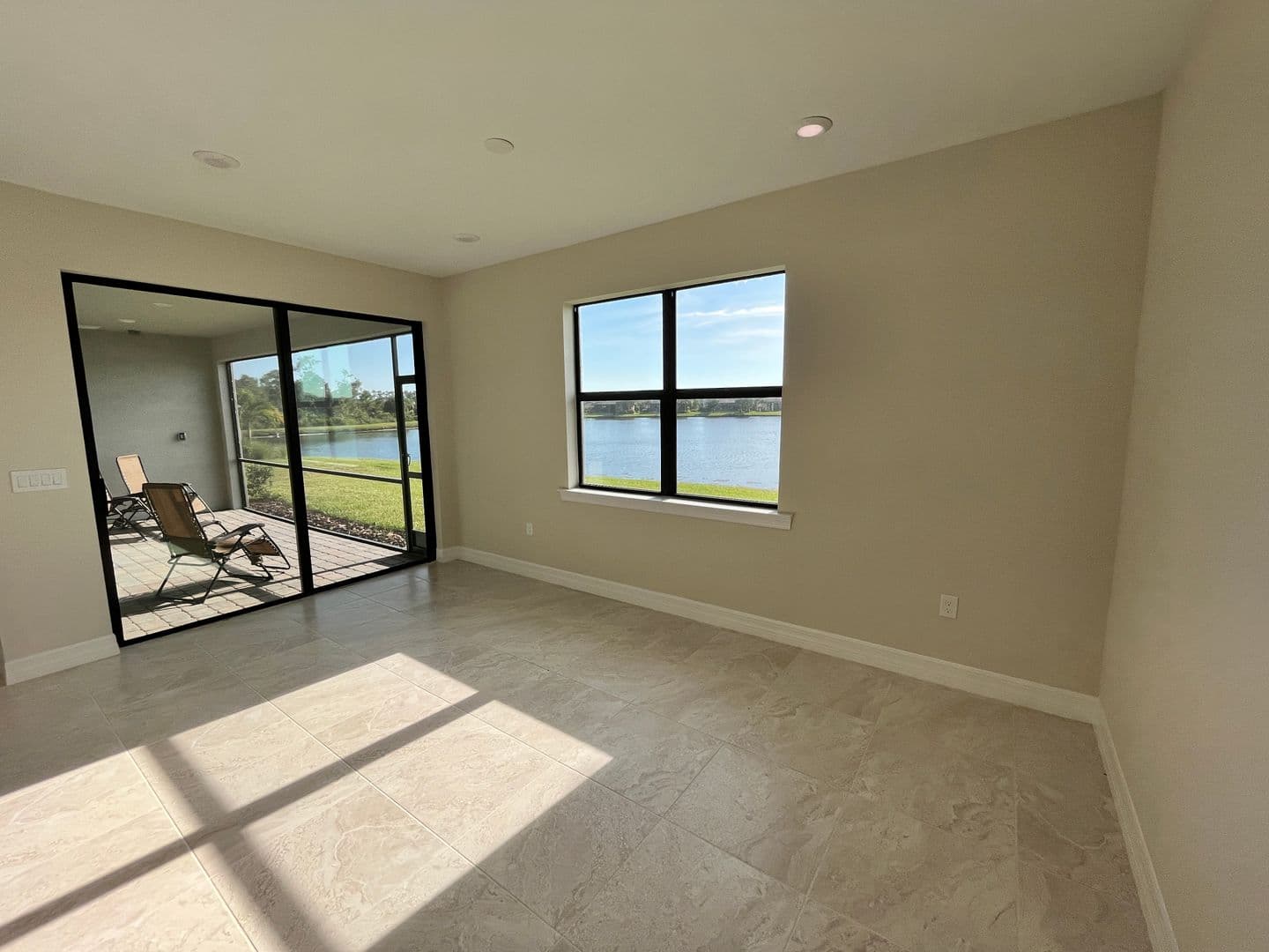 North Port House: 2541 Buckthorn Loop