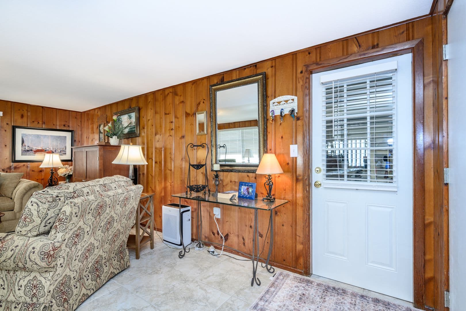 Punta Gorda House: 330 Harvey St