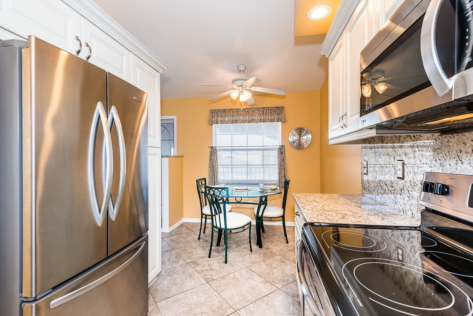 Lake Suzy Apartment: 11644 SW Egret Circle #506