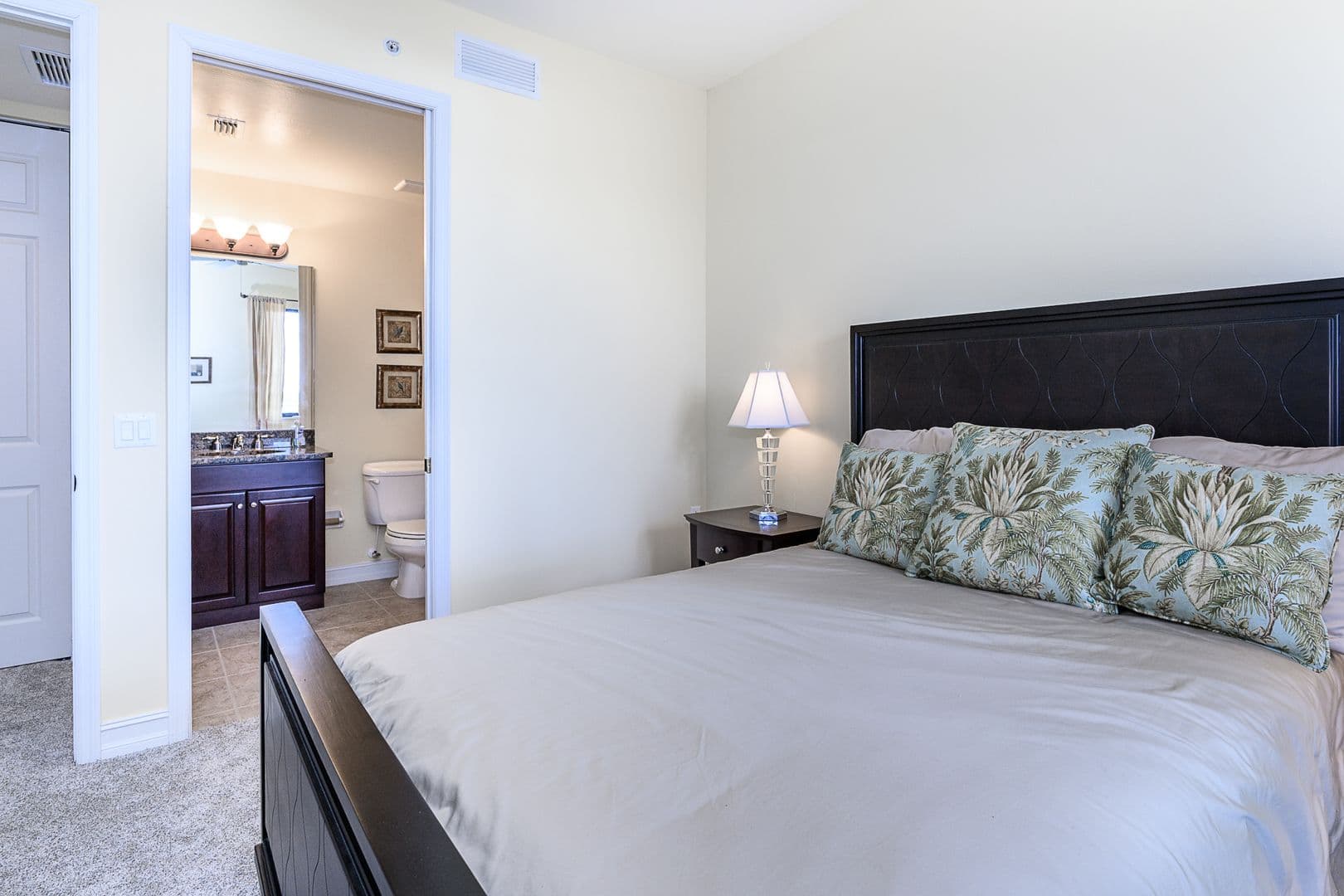 Punta Gorda Condo: 85 Vivante Blvd, Blgg 19, #402 ( aka 8542)