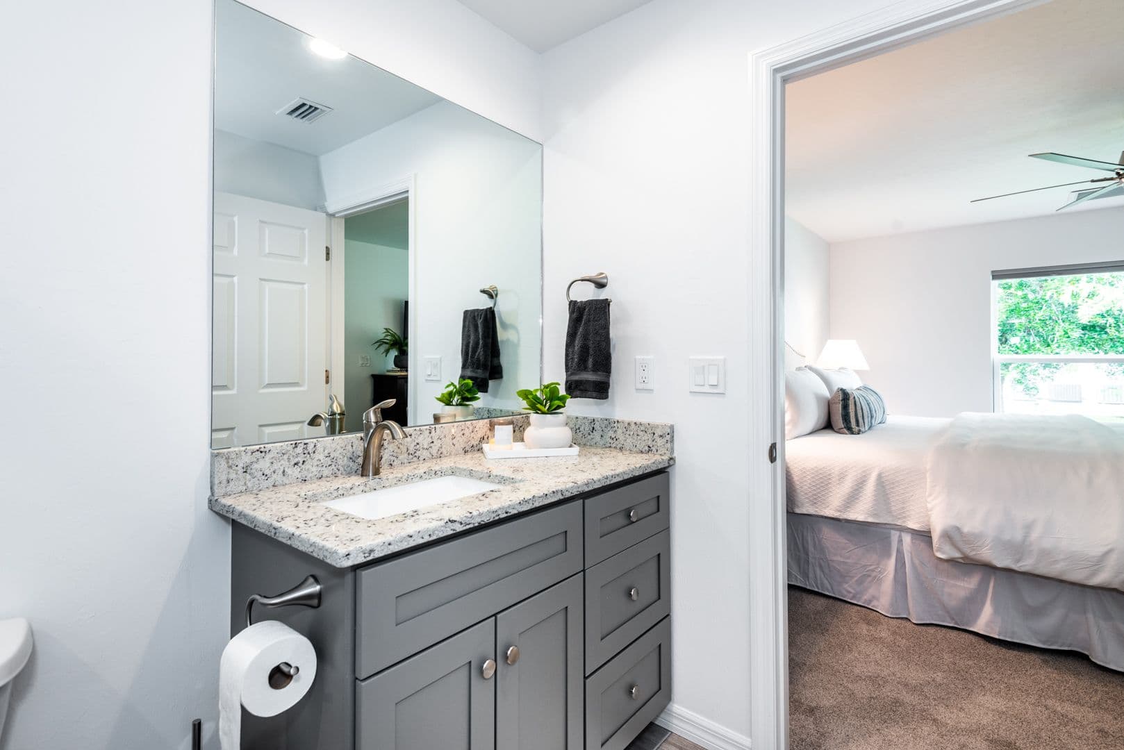 Punta Gorda Apartment: 215 Lewis Circle #111
