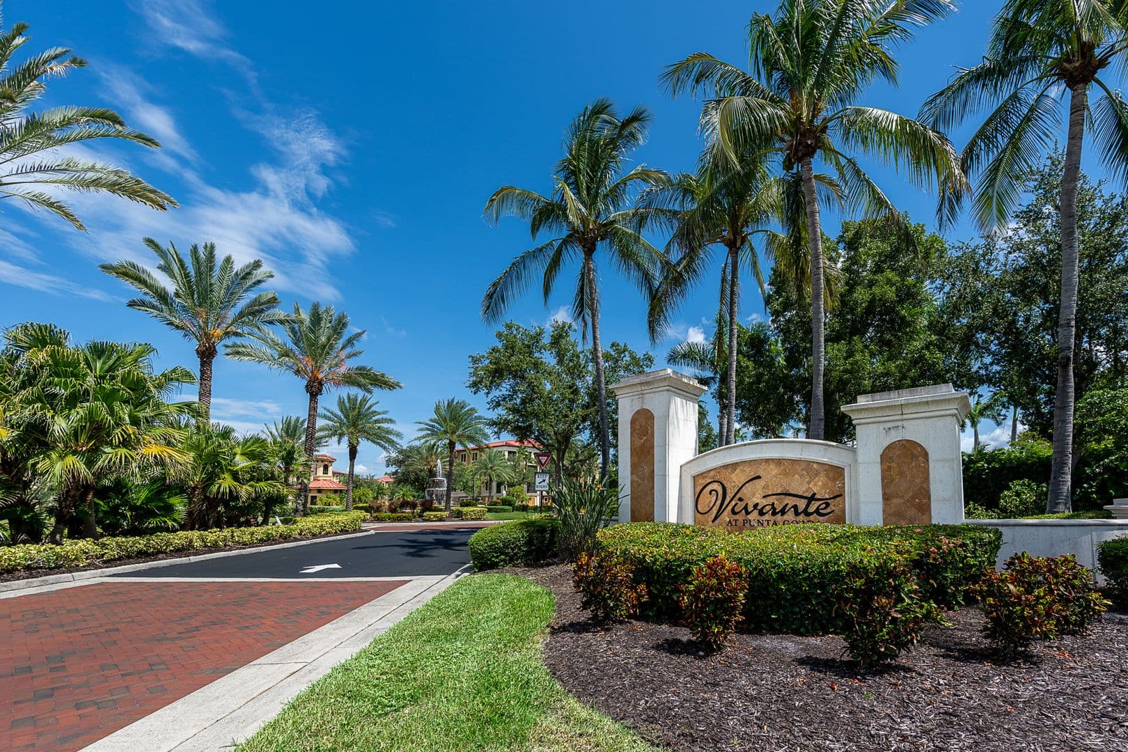 Punta Gorda Condo: 85 Vivante Blvd, Blgg 19, #402 ( aka 8542)