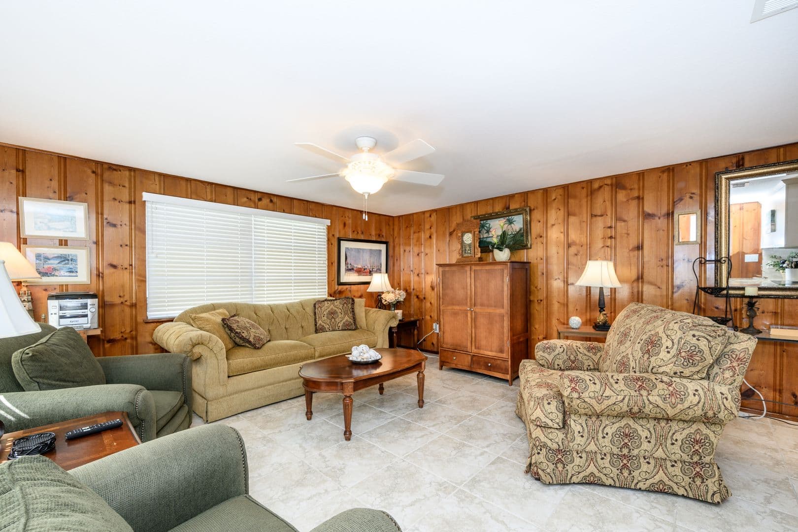 Punta Gorda House: 330 Harvey St