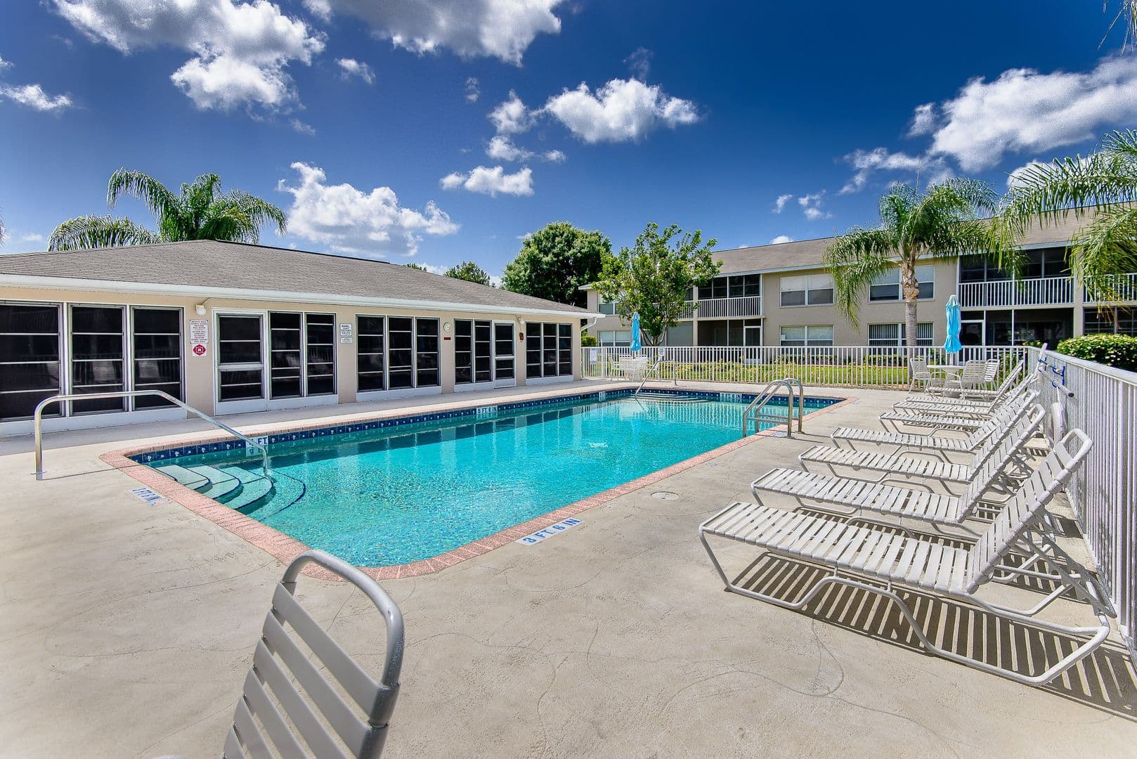 Lake Suzy Apartment: 11644 SW Egret Circle #506