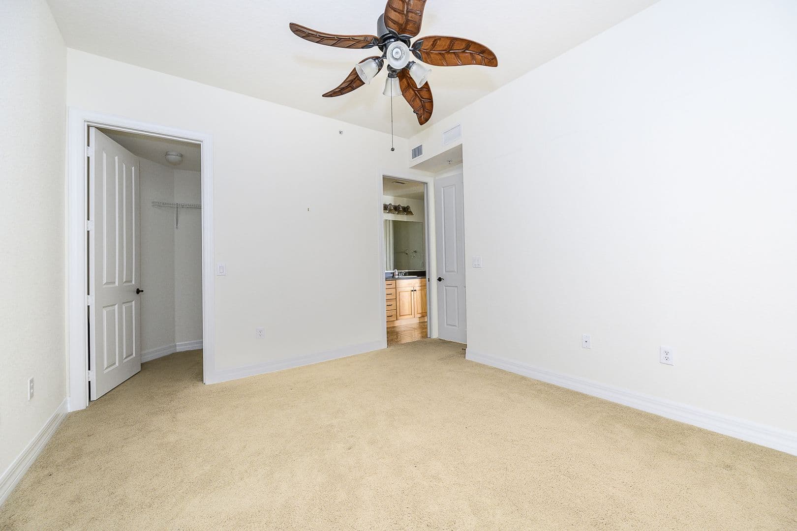 Punta Gorda Condo: 99 Vivante Blvd., Bldg5 #404