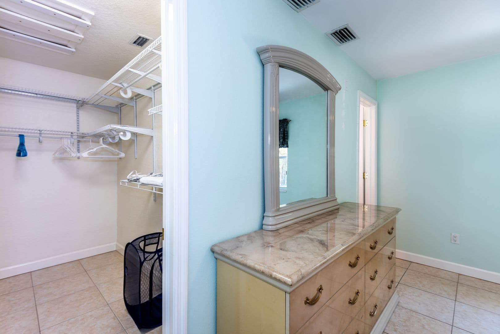 Port Charlotte Apartment: 129 Cousley Dr.