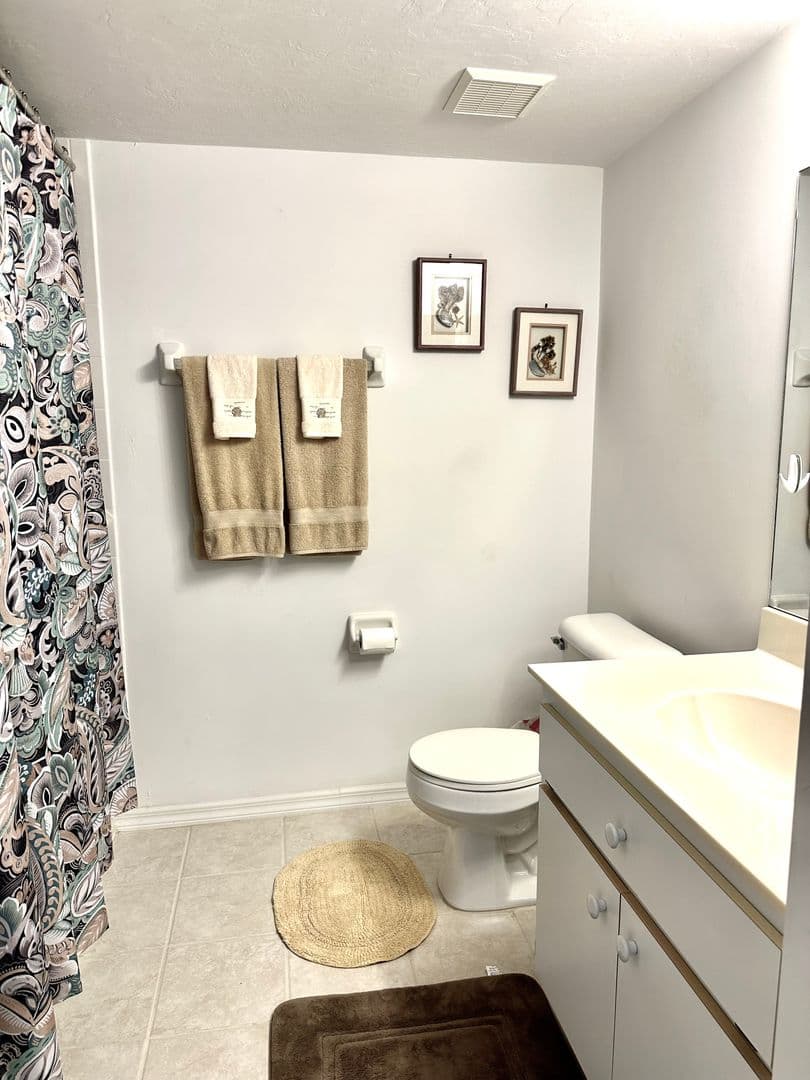 Lake Suzy Apartment: 11644 SW Egret Cir. #1102