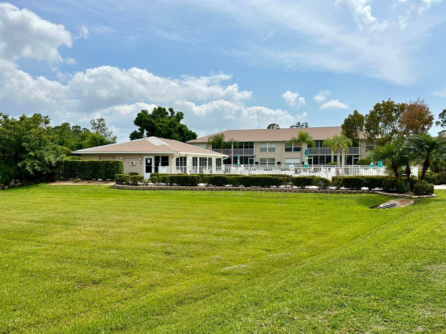 Lake Suzy Apartment: 11644 SW Egret Cir. #1102