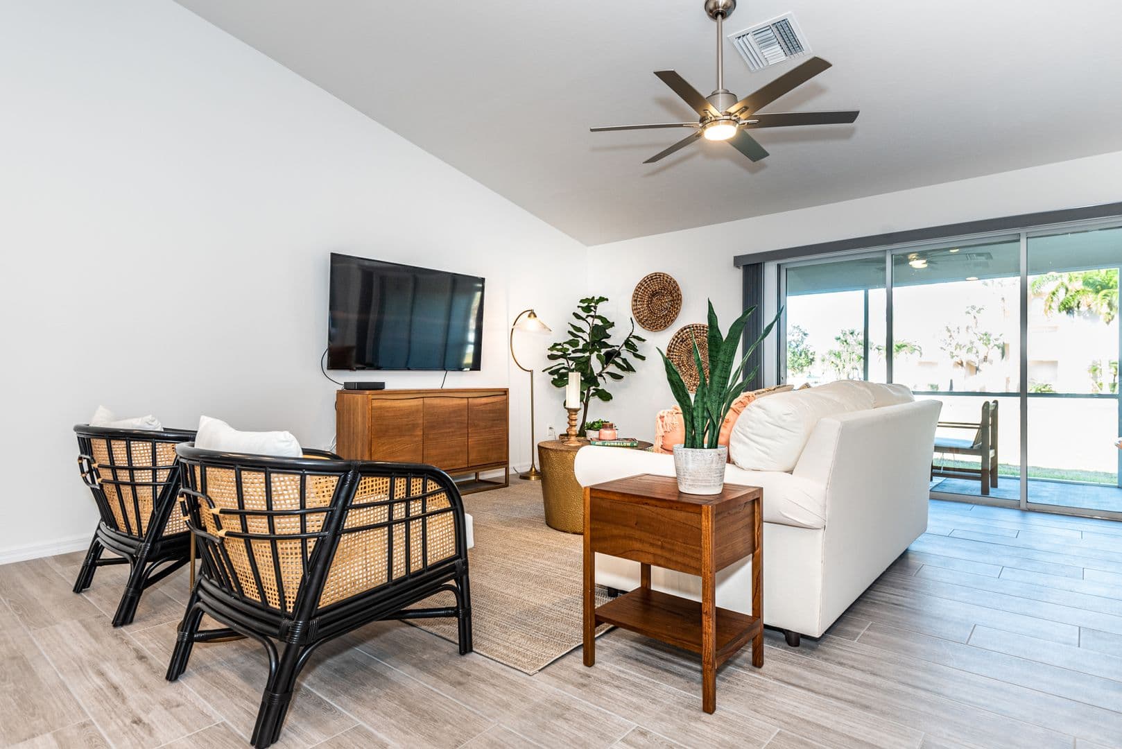 Punta Gorda Apartment: 219 Lewis Cir. #112