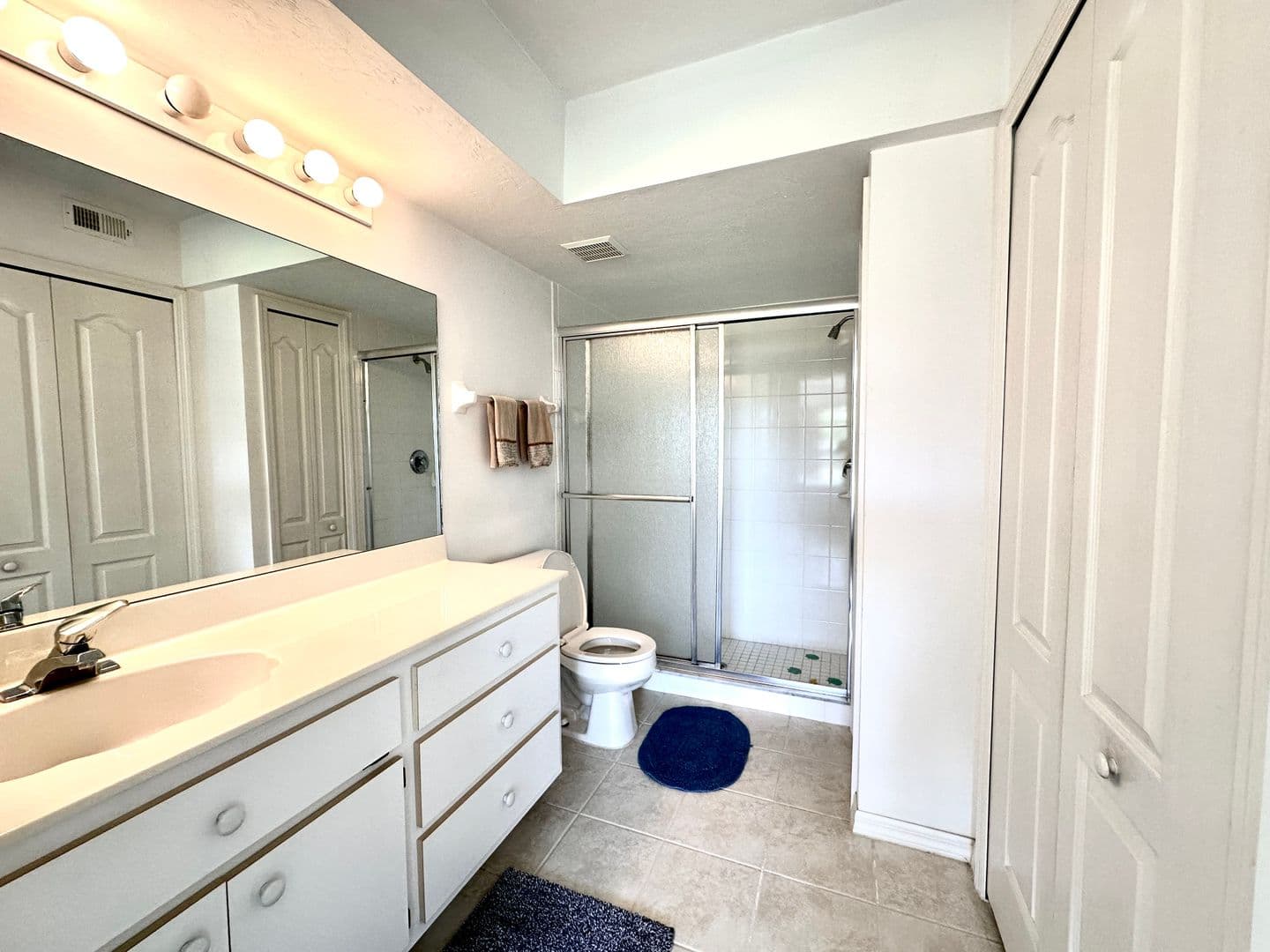 Lake Suzy Apartment: 11644 SW Egret Cir. #1102