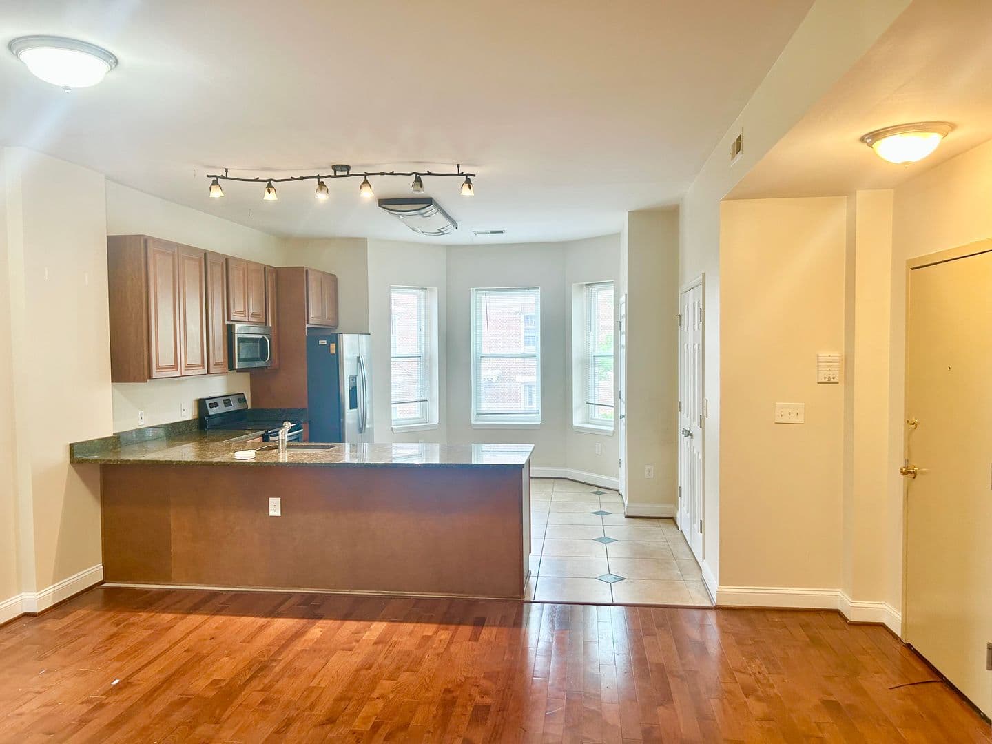 Baltimore Apartment: 841 & 847 Whitelock St