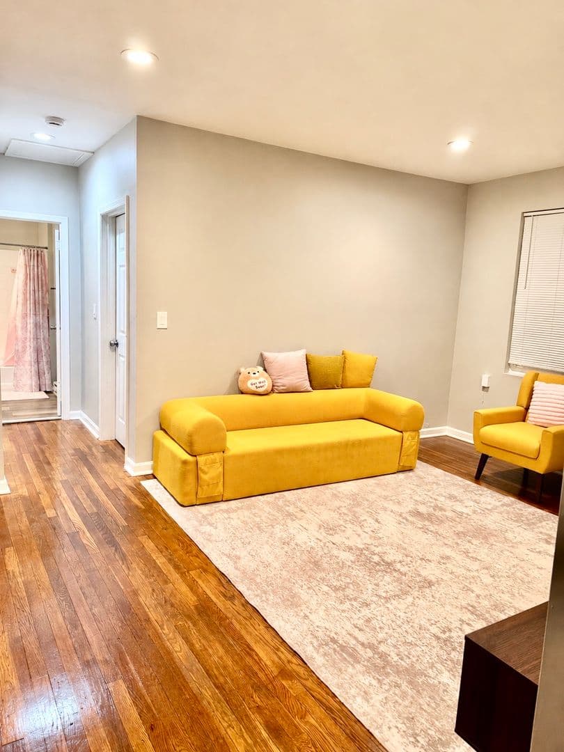 Washington Apartment: 5524 8th St., NW
