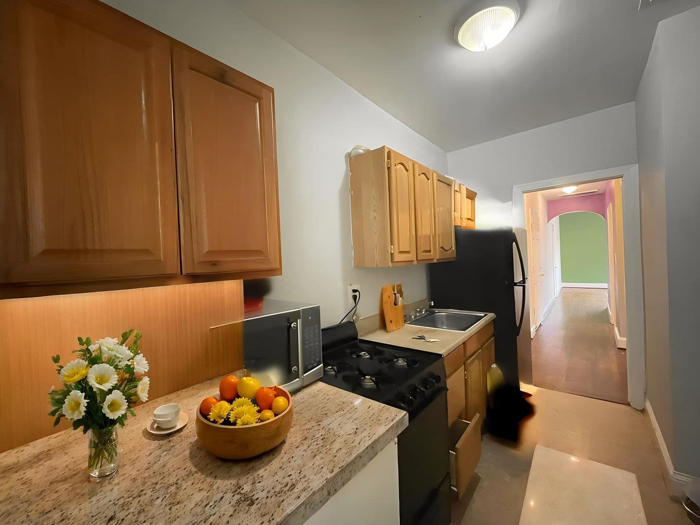 Washington Apartment: 4023 9th St NE