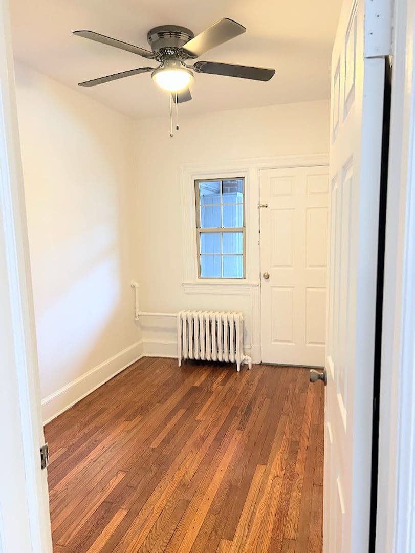 Washington Apartment: 501 Peabody St NW