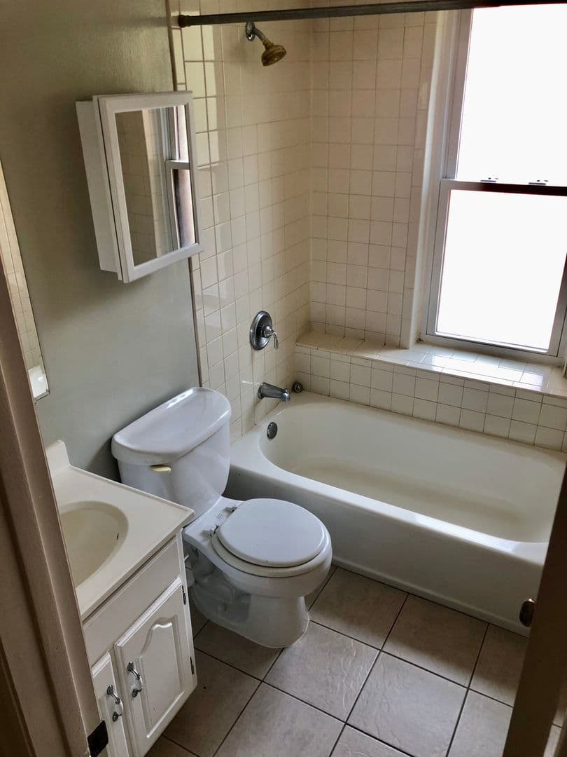 Washington Condo: 1750 Harvard St NW