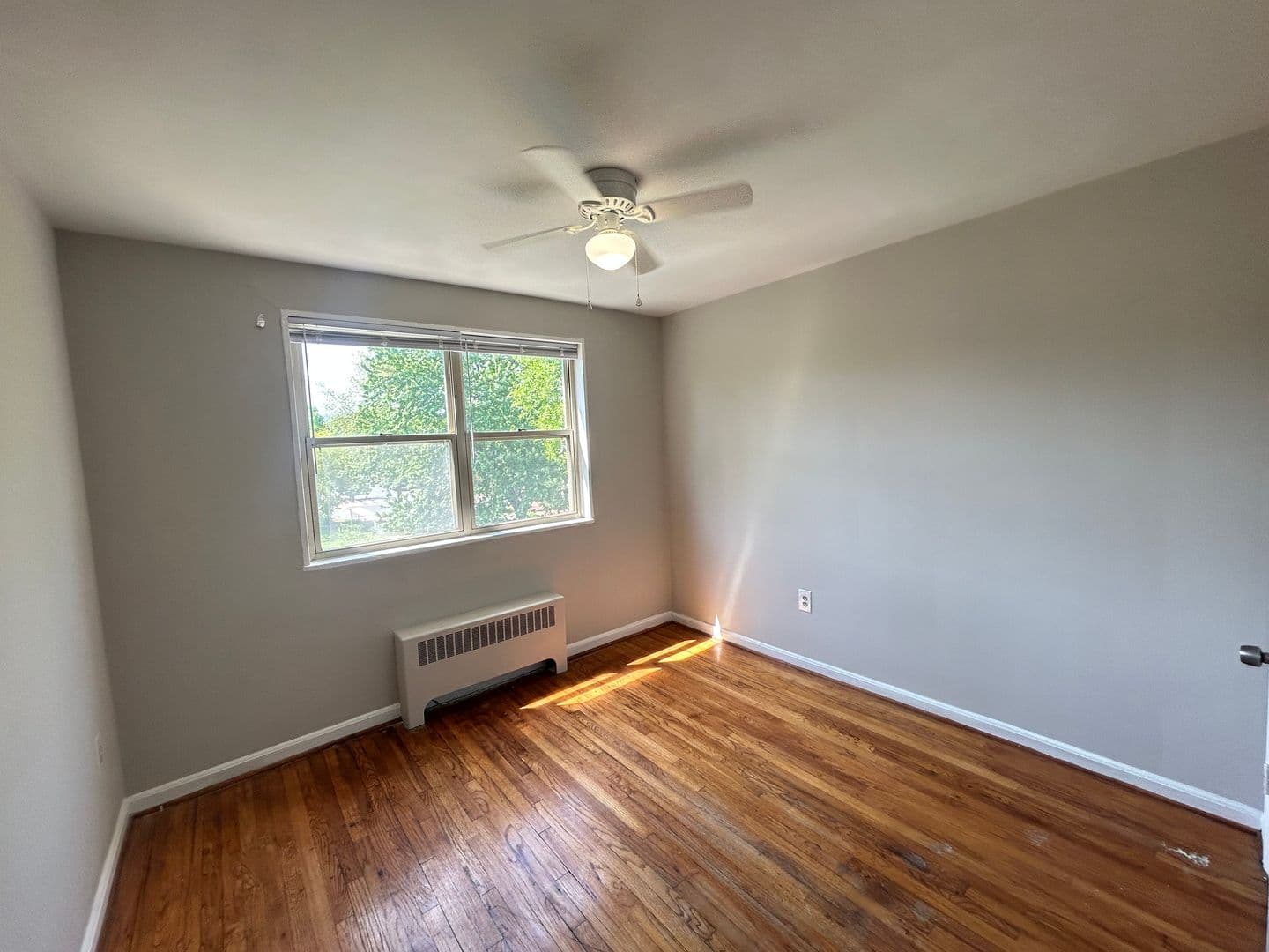 Washington Apartment: 1301 U St SE