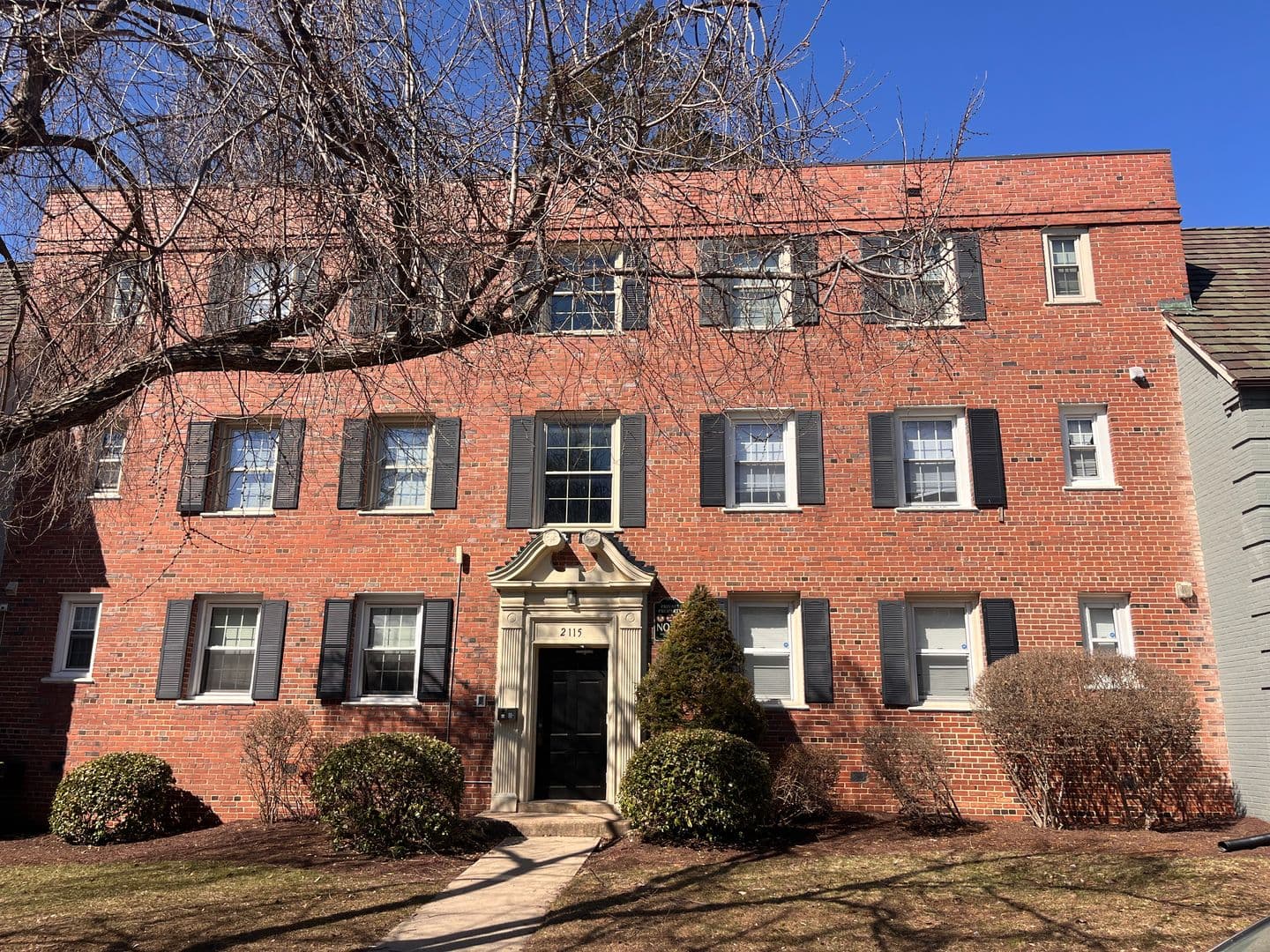 Washington House: 2115 Suitland Terrace SE