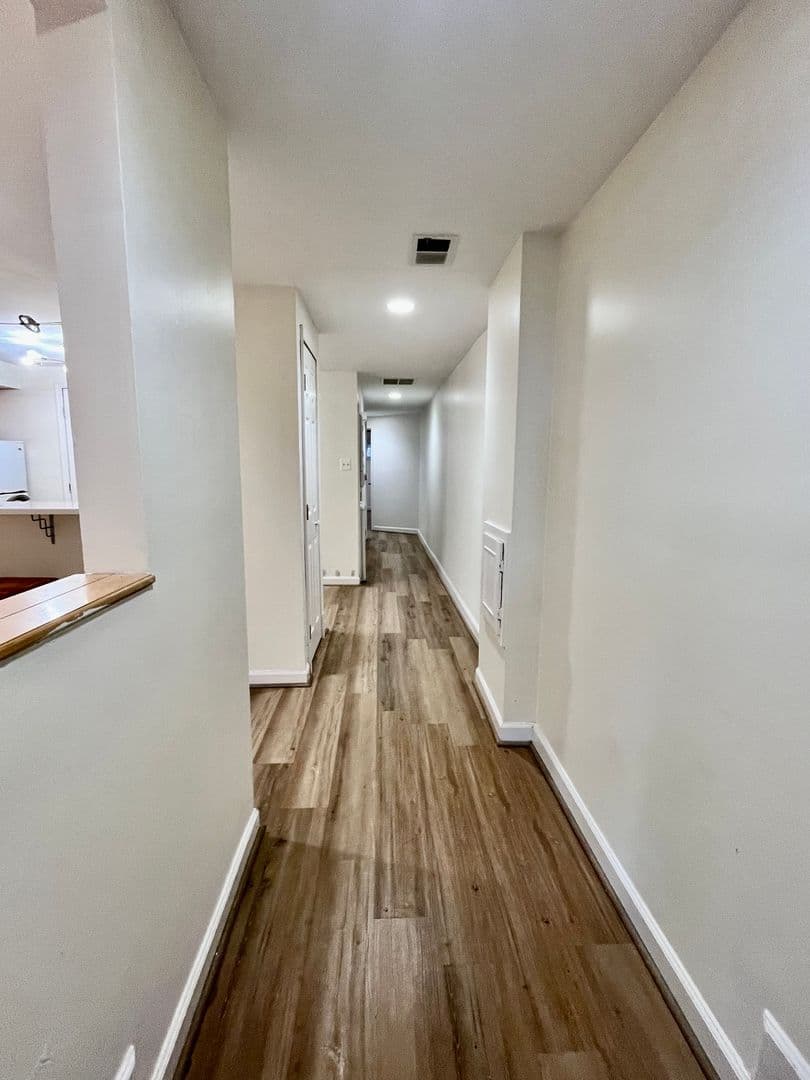 Washington House: 1446 Newton St NW