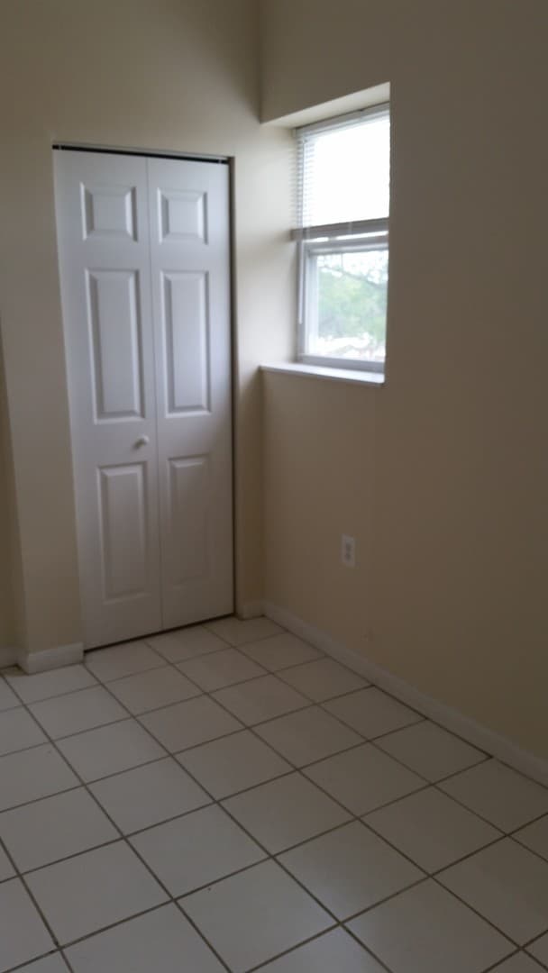 Washington Apartment: 1101 - 1113 19th St NE