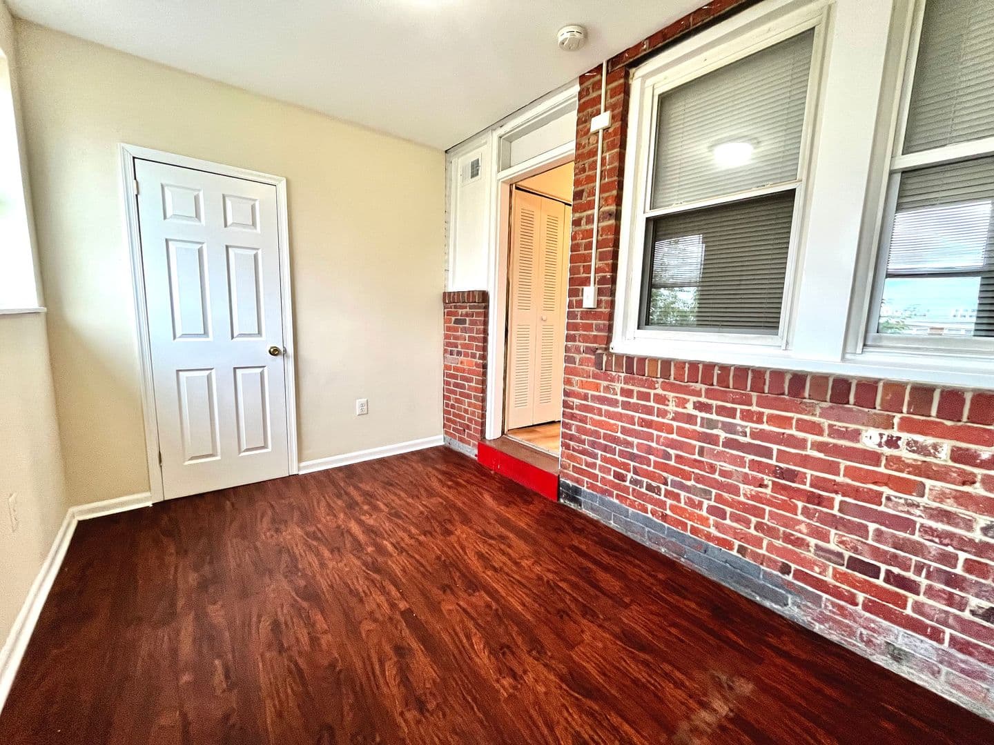 Washington Apartment: 1101 - 1113 19th St NE