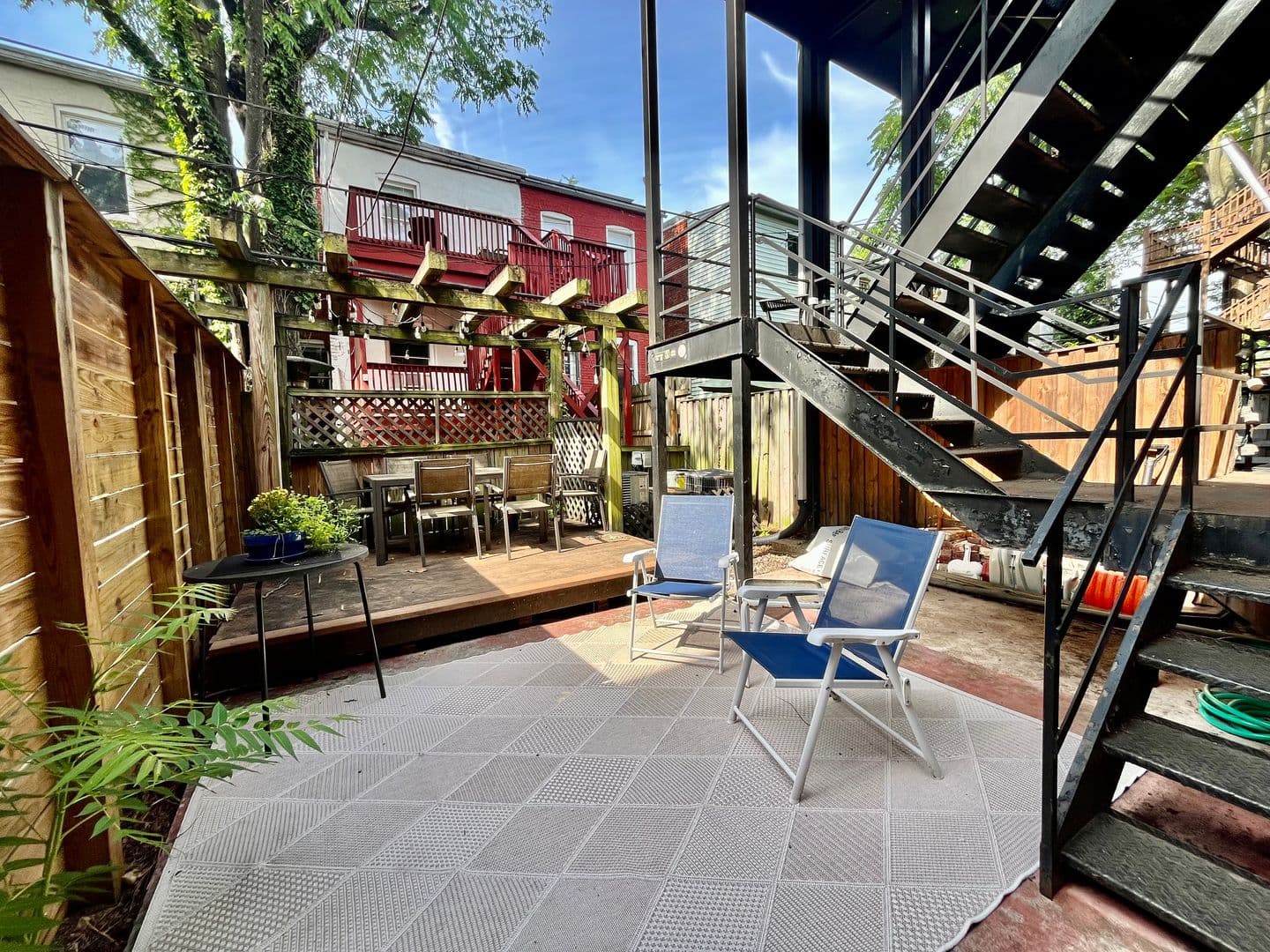 Washington House: 1446 Newton St NW
