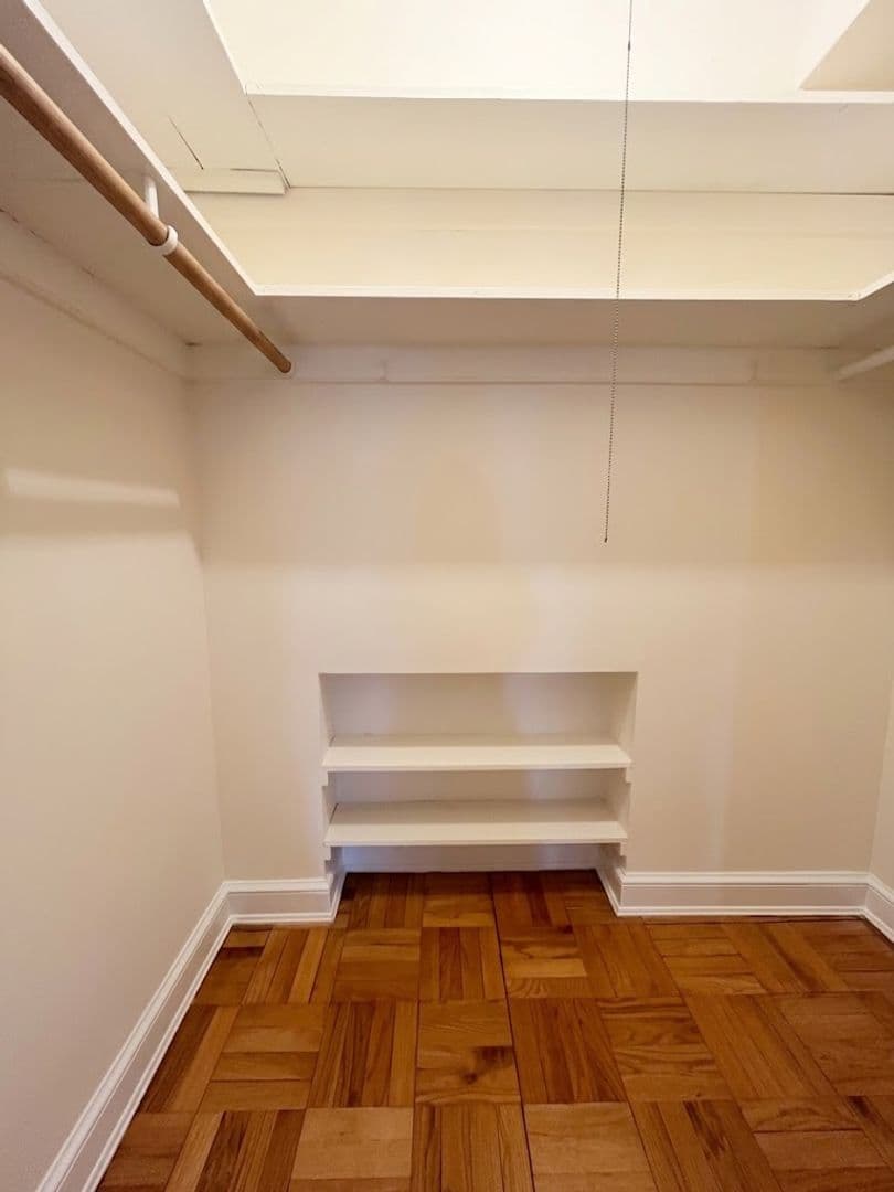 Washington Apartment: 1380 Fort Stevens Dr NW