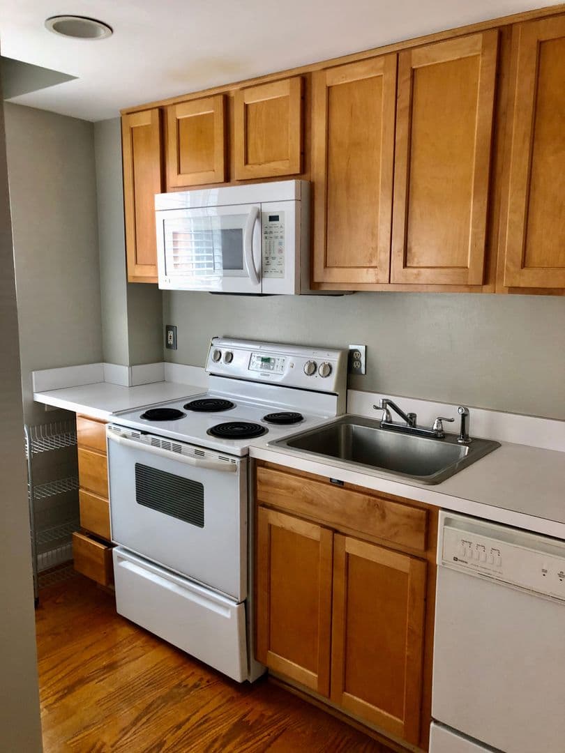 Washington Condo: 1750 Harvard St NW
