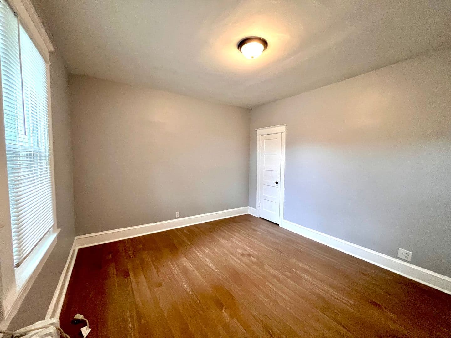 Washington Apartment: 1222 Missouri Ave NW