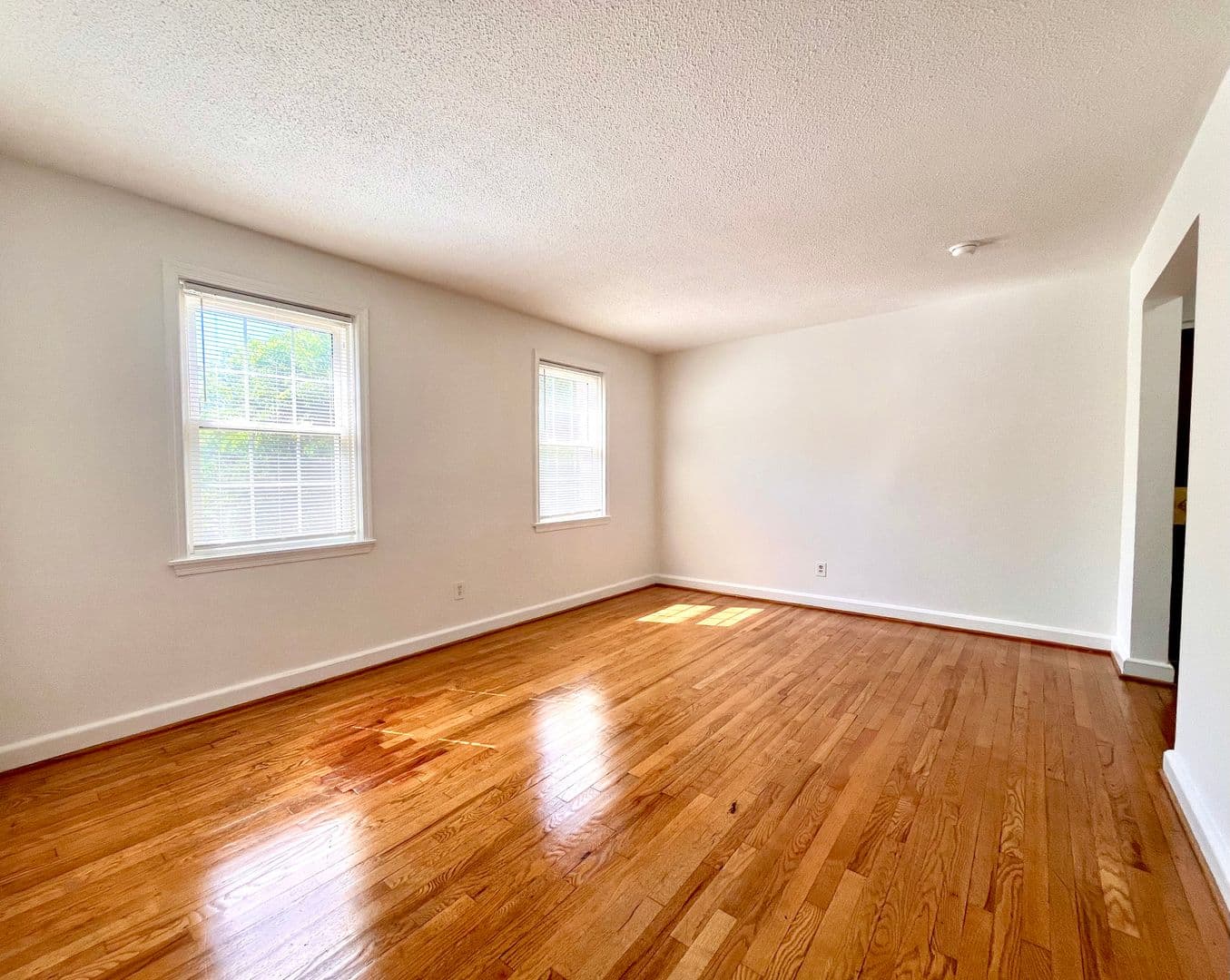 Washington House: 2115 Suitland Terrace SE