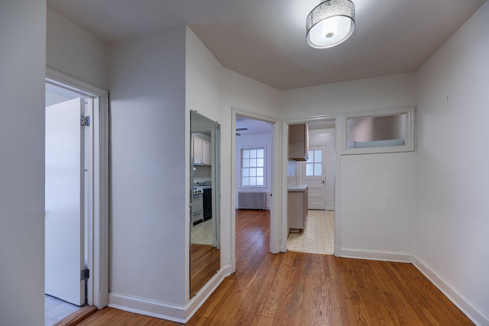 Washington Apartment: 2614 41st Street NW