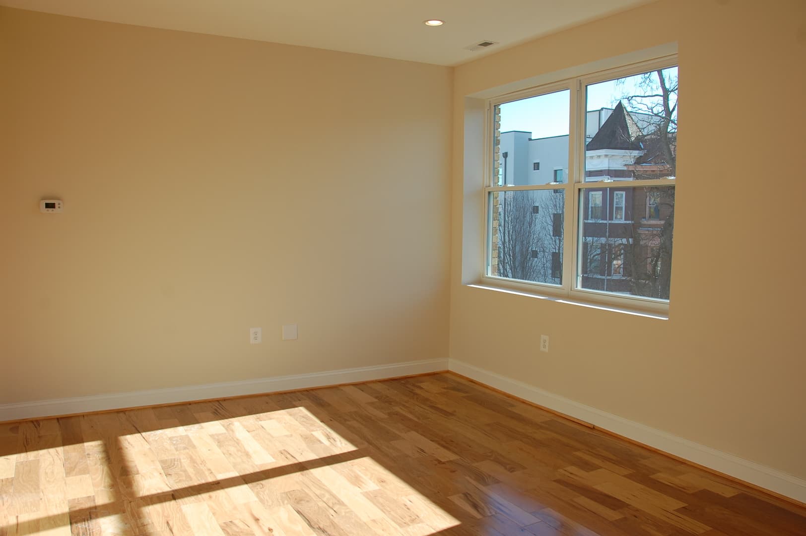 Washington Apartment: 1319 Park Rd NW