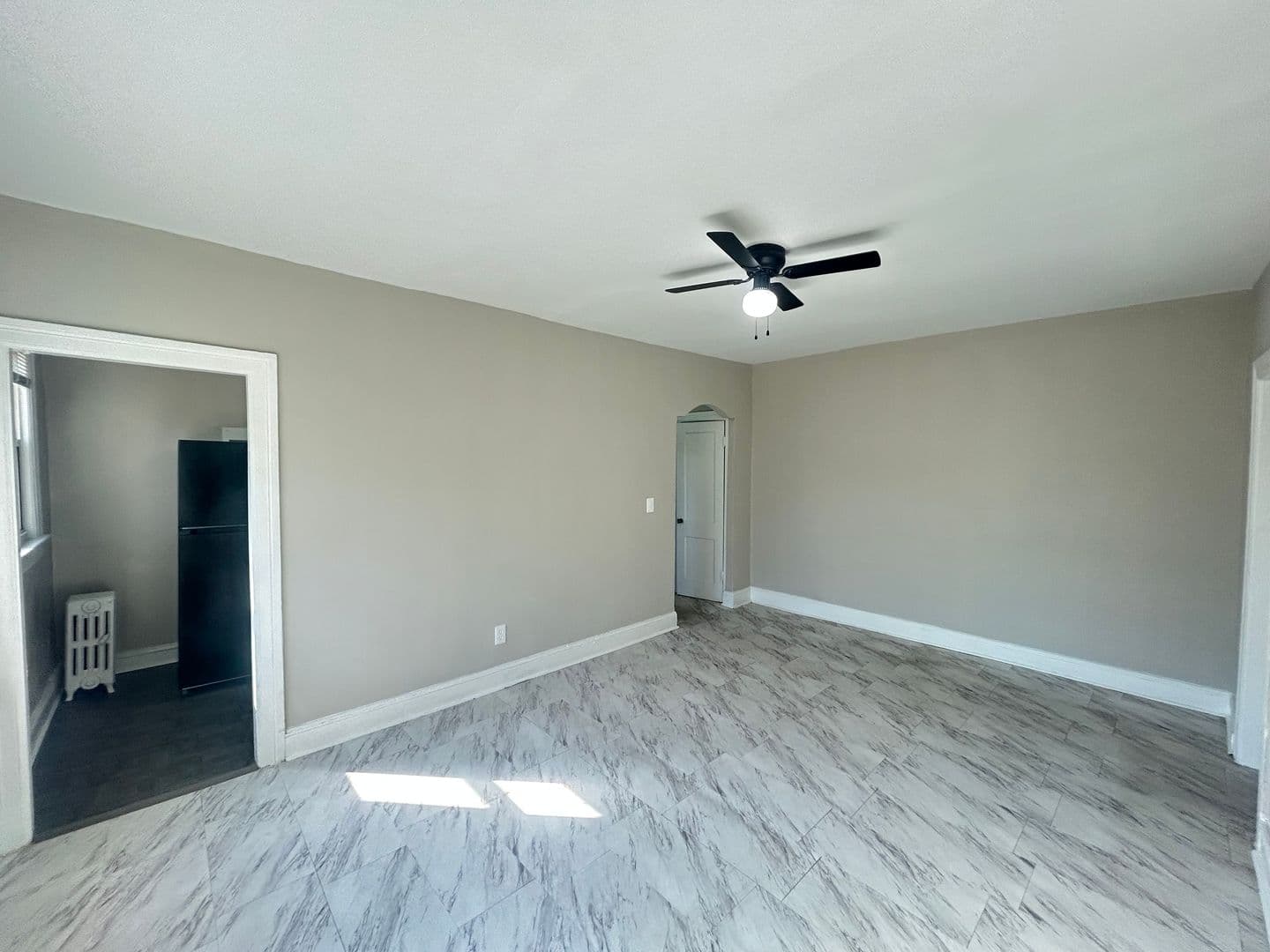 Washington Apartment: 4425 14th St NW