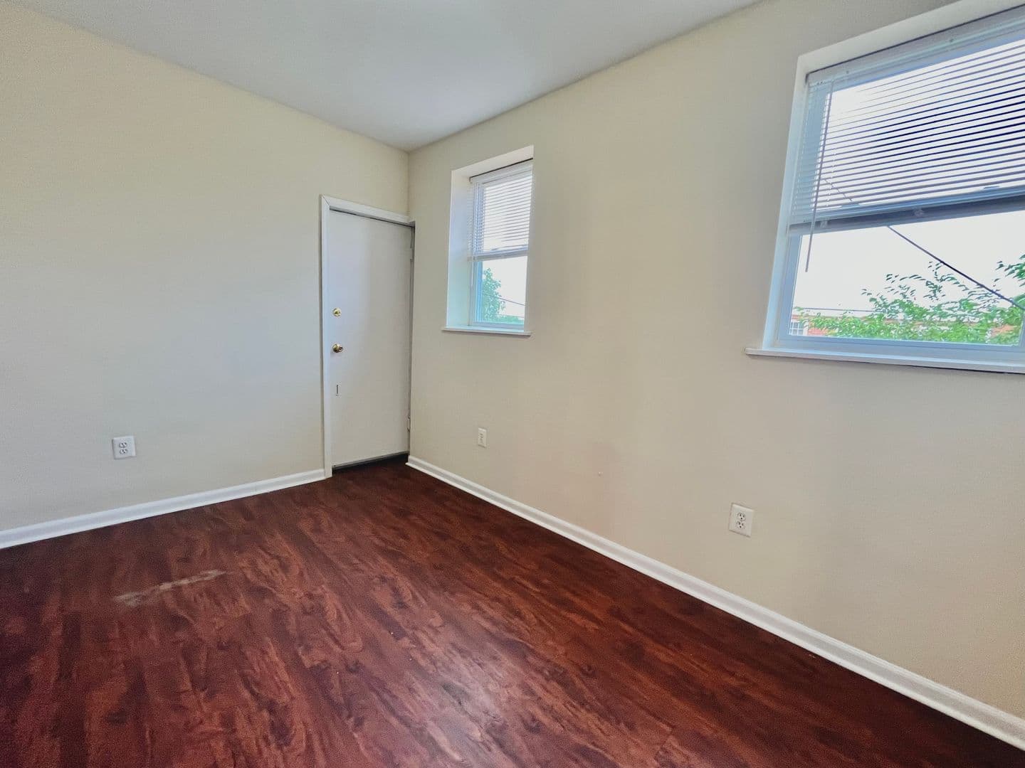 Washington Apartment: 1101 - 1113 19th St NE