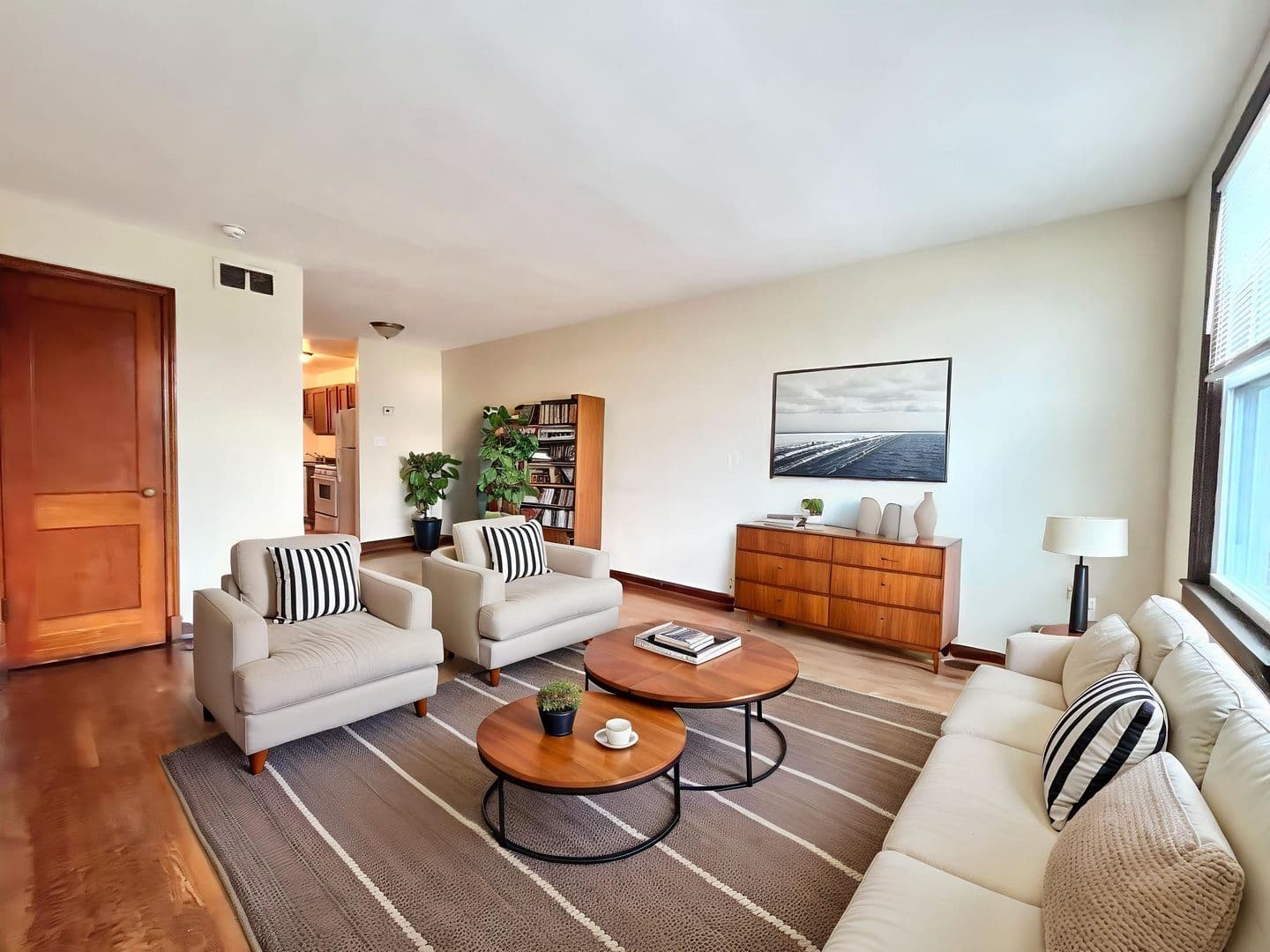 Washington Apartment: 1101 - 1113 19th St NE