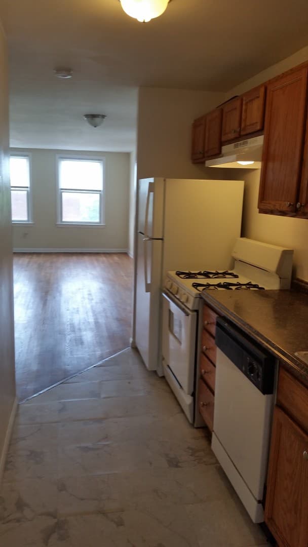 Washington Apartment: 1101 - 1113 19th St NE