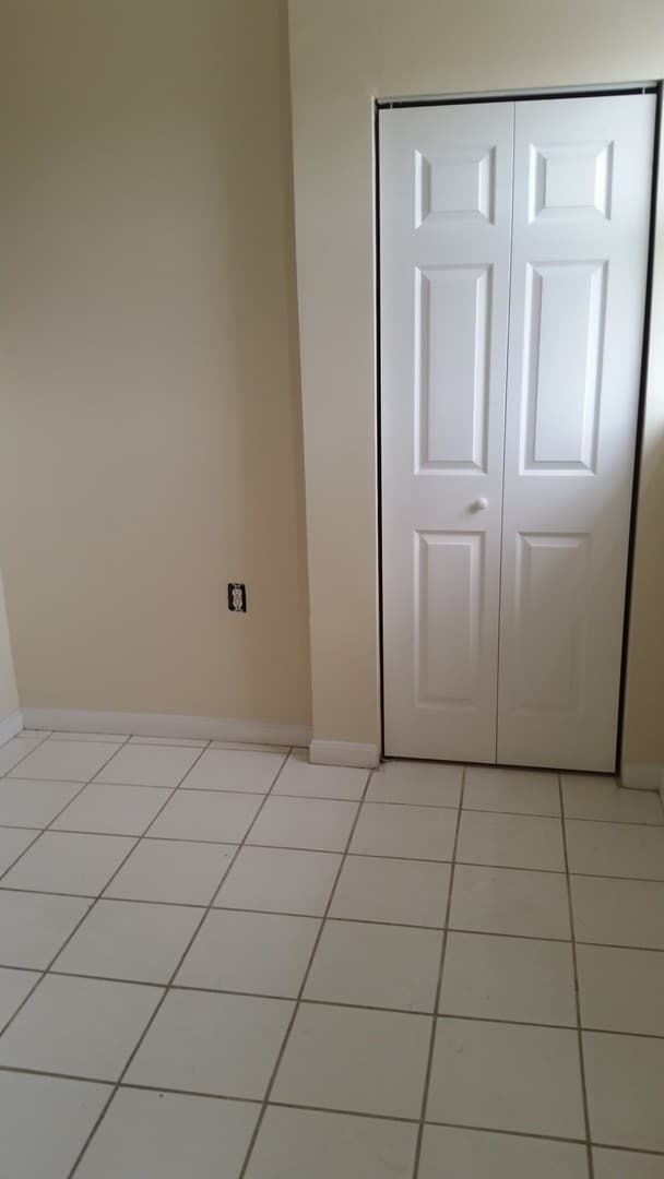 Washington Apartment: 1101 - 1113 19th St NE