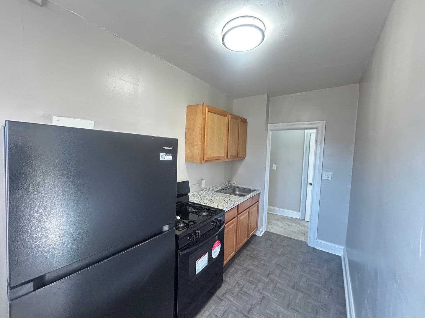Washington Apartment: 4425 14th St NW