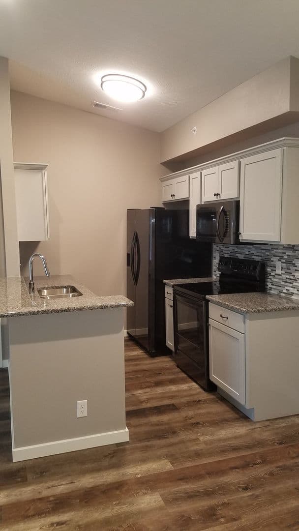 Branson Condo: 325 Majestic Drive # 336