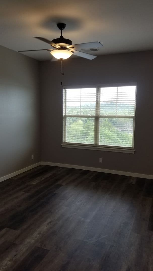 Branson Condo: 325 Majestic Drive # 336