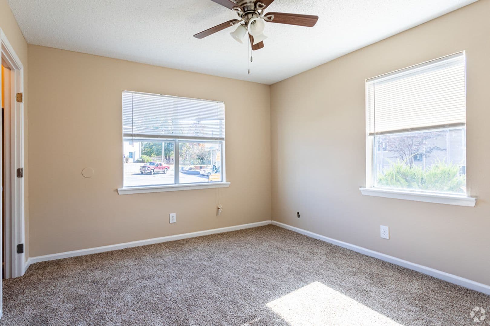 West Monroe Apartment: 1001 Glenwood Drive