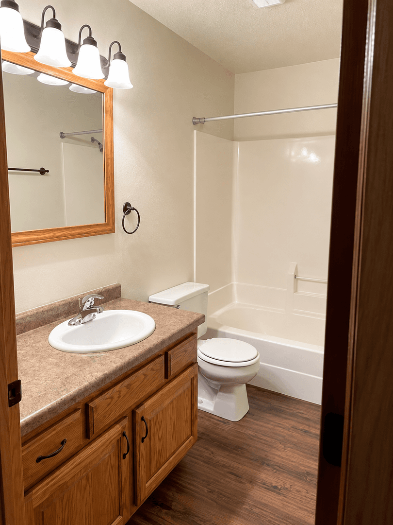 La Crosse Apartment: 403 Gillette Street