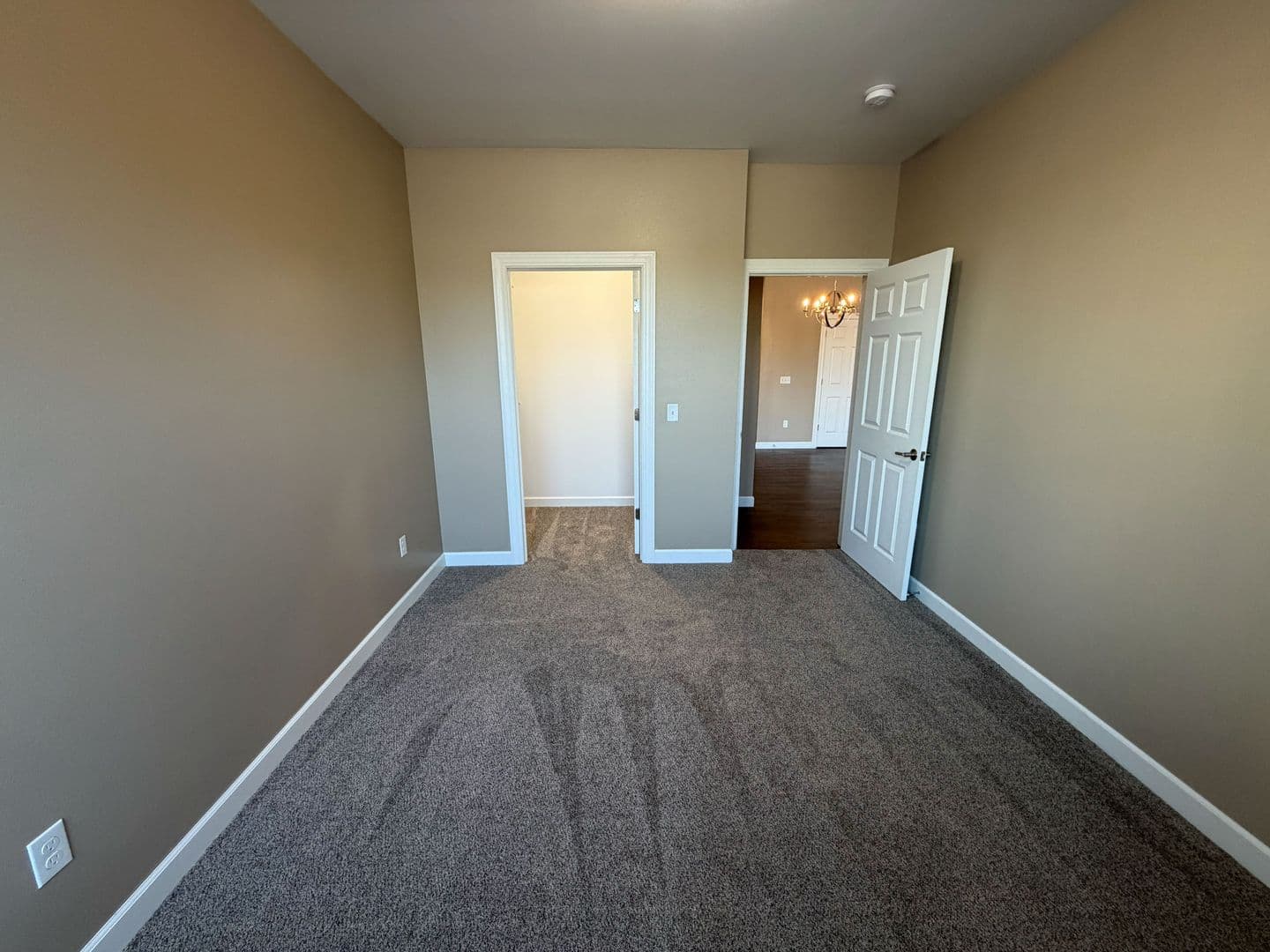 Baraboo Apartment: 325 Lynn Street