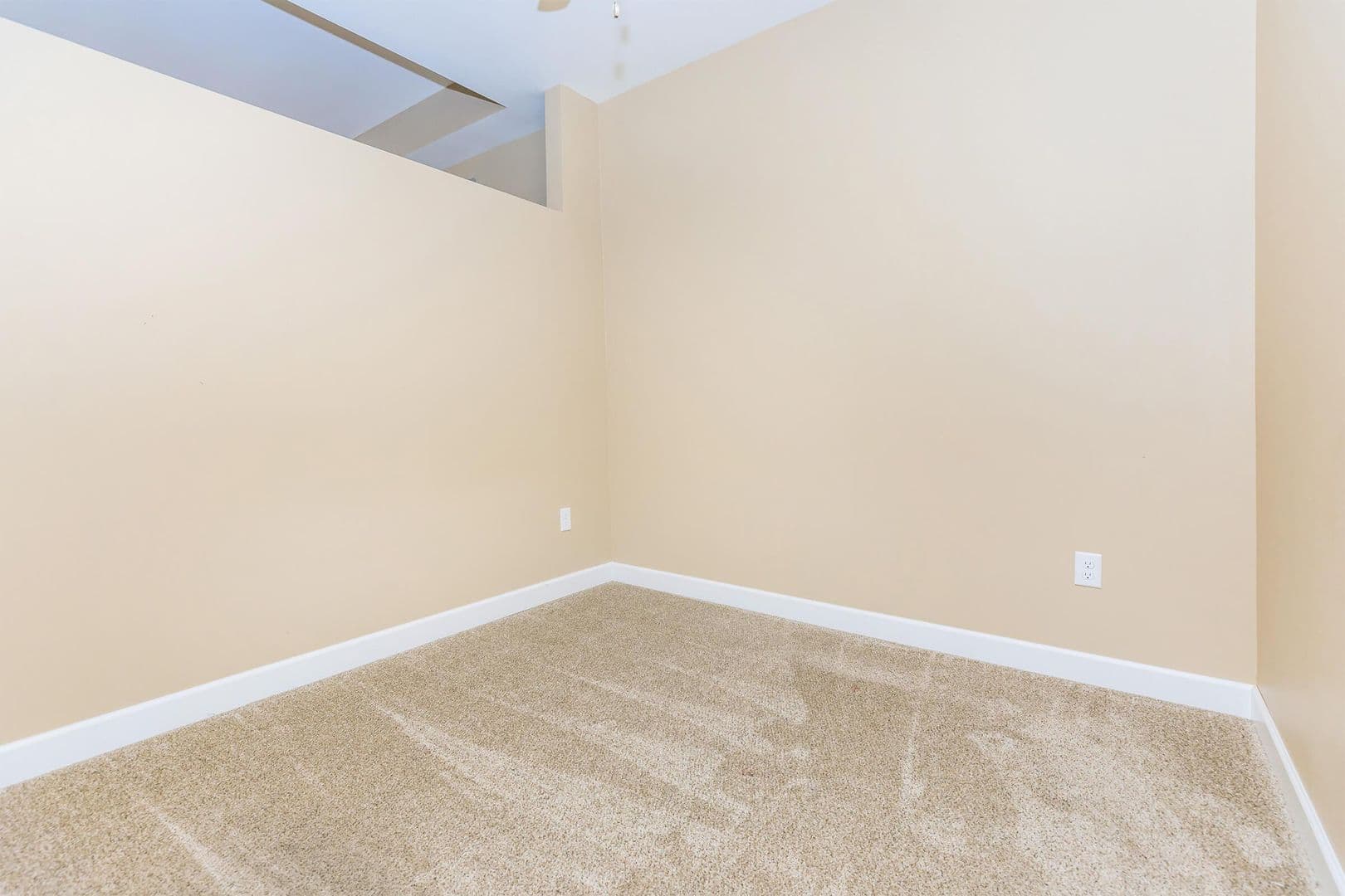Onalaska Apartment: 2101 Abbey Road