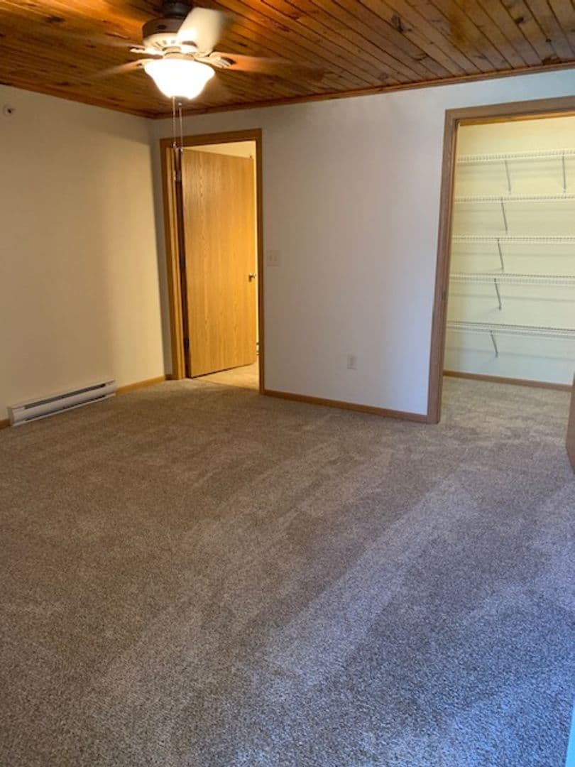 La Crosse Apartment: 3715  3717 Mormon Coulee Road