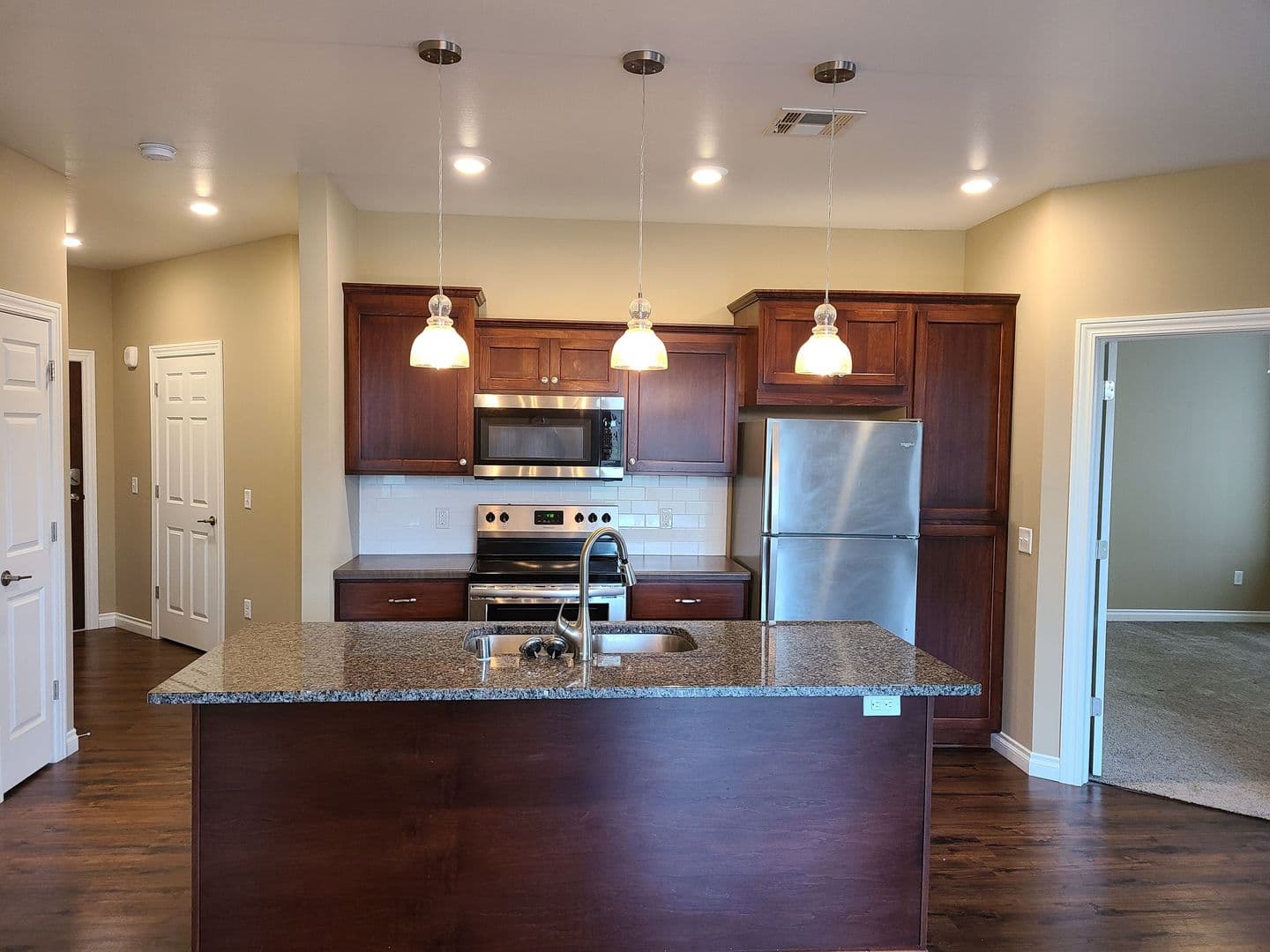 Onalaska Apartment: 2101 Abbey Road