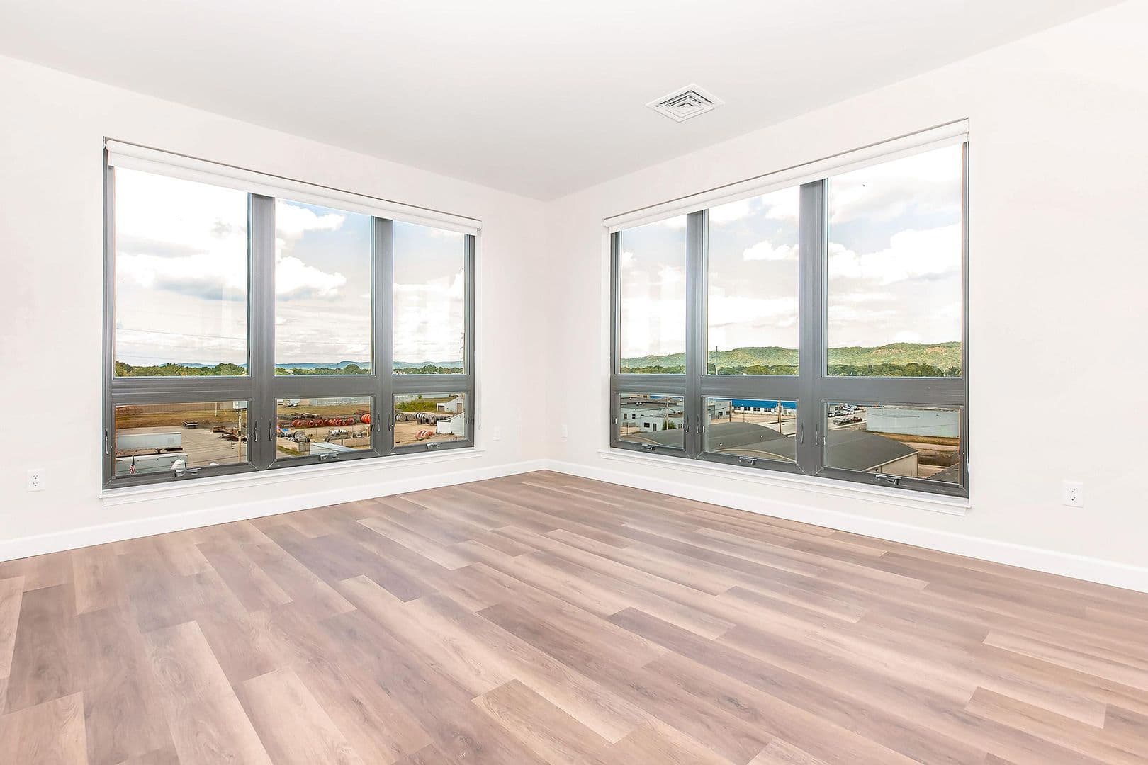 La Crosse Apartment: 55 River Bend Road
